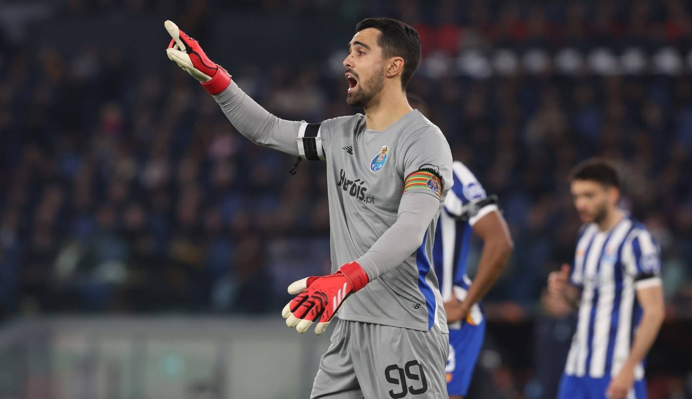 者舞台中央 者舞台中央