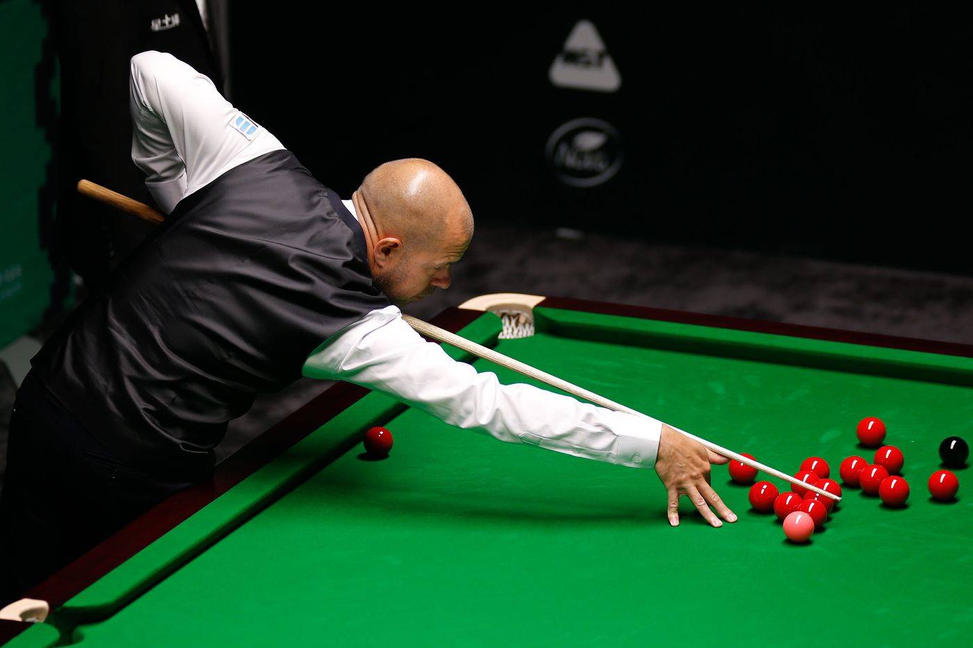 它更是两位 它更是两位