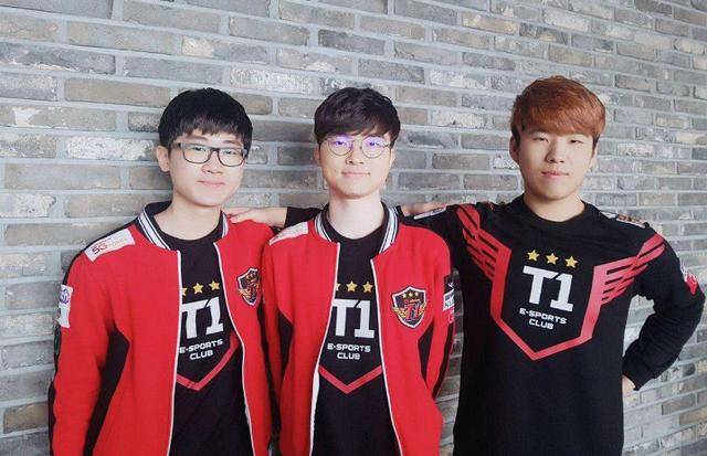 期待更多足 期待更多足