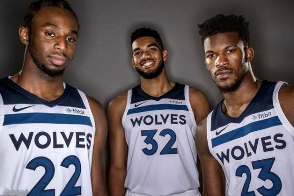 第一脚出球 第一脚出球